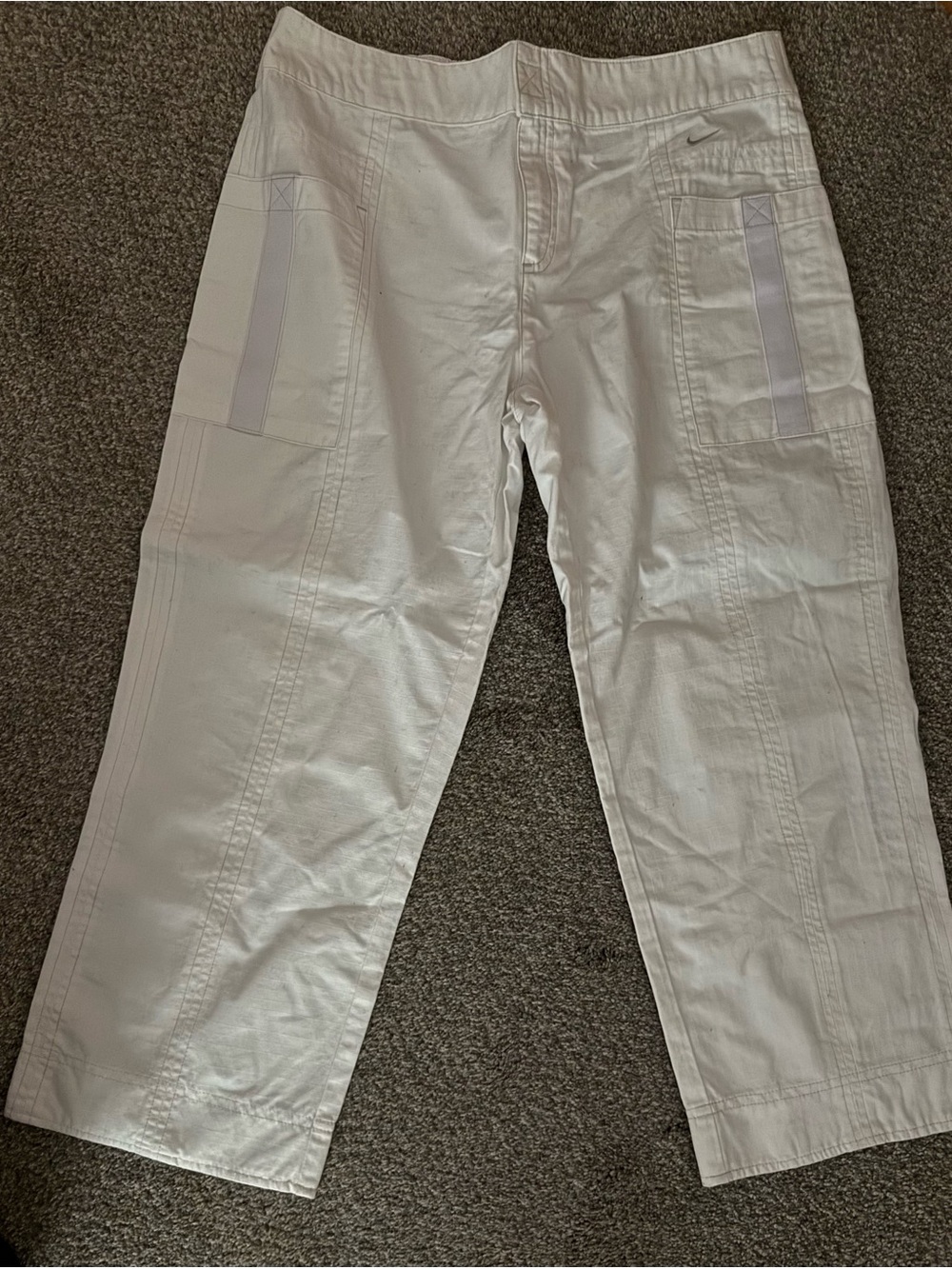 Nike White Women's Capri Cargo Pants with Utility Pockets - Picture 1 of 5